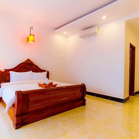 Hus Studio på 8 m² i Sala Kamreuk med 19 badrum  Siem Reap Exteriör bild