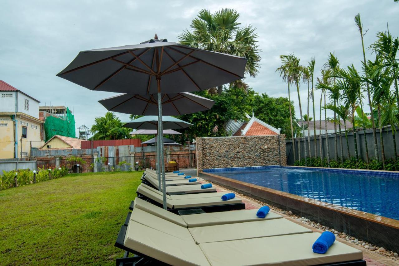 Hus Studio på 8 m² i Sala Kamreuk med 19 badrum  Siem Reap Exteriör bild